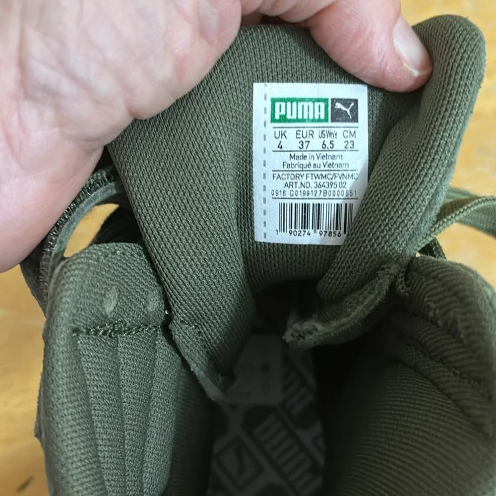 Puma Sky II Olive  Green Suede High Tops  Size 6.5